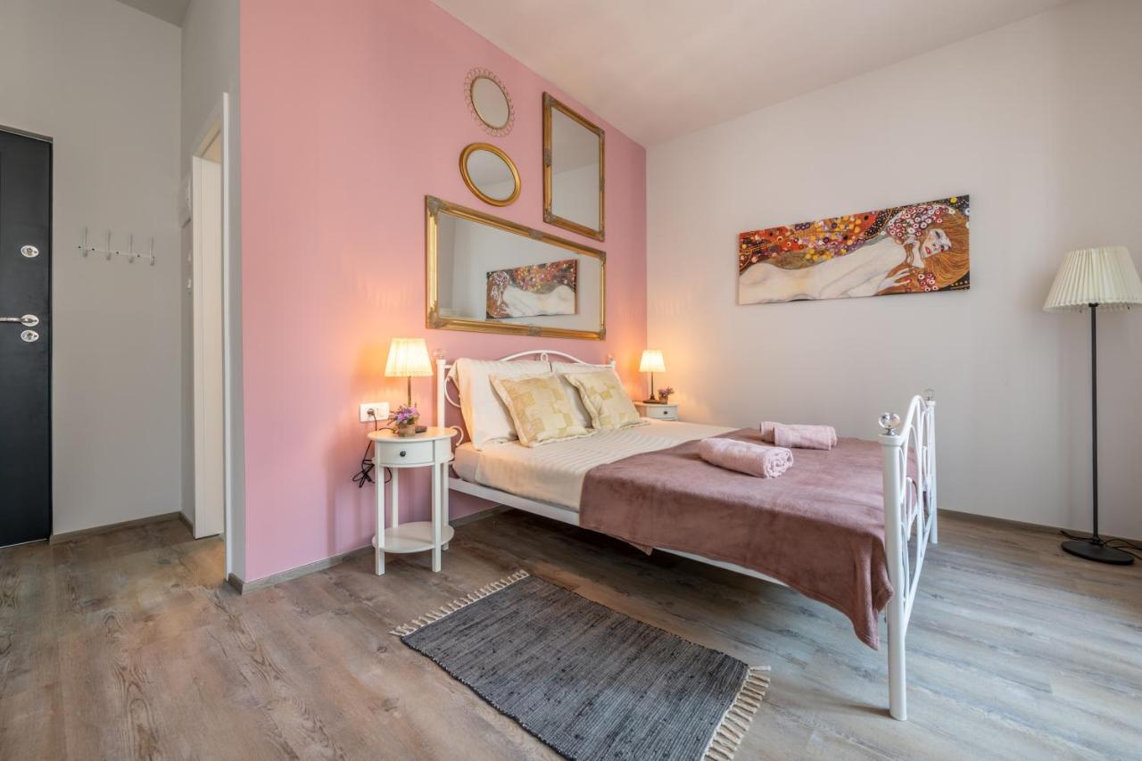 Old City Romantic Studios 4 With Free Private Parking 普拉 外观 照片